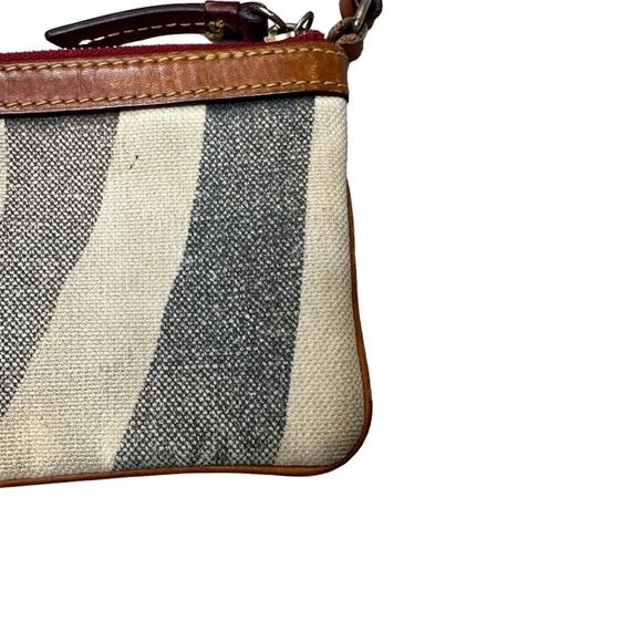 Dooney & Bourke Wristlet Clutch Leather Zebra Purse Bag Authentic - Picture 6 of 8